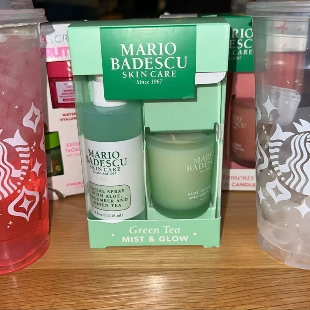 MARIO BADESCU Green Tea 4oz Facial Spray & 2oz Aloe Candle Gift Set